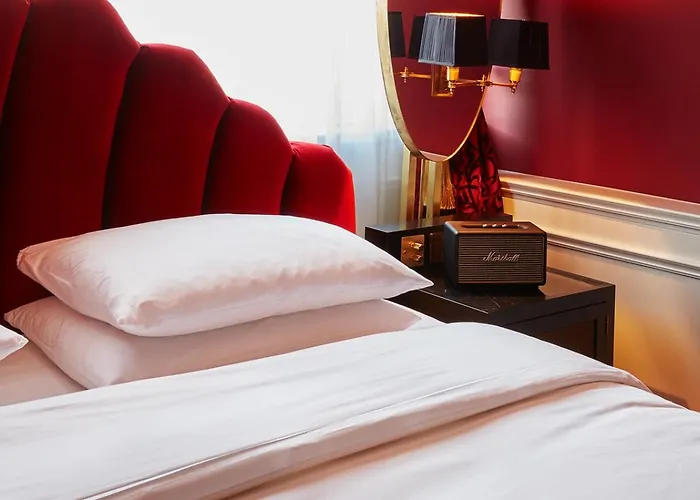 Provocateur Berlin, Part Of Sircle Collection