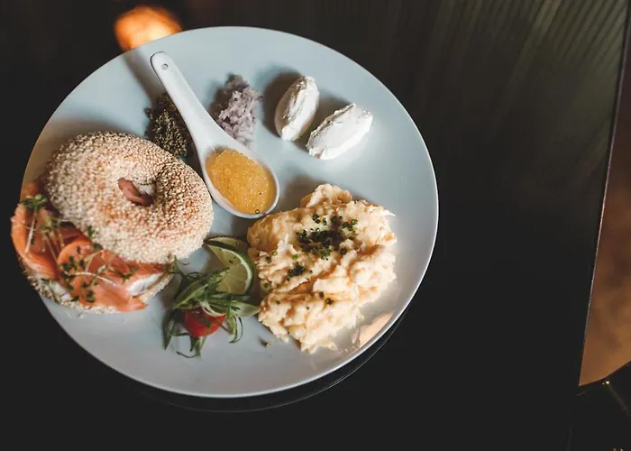 Provocateur Berlin, Part Of Sircle Collection 4*