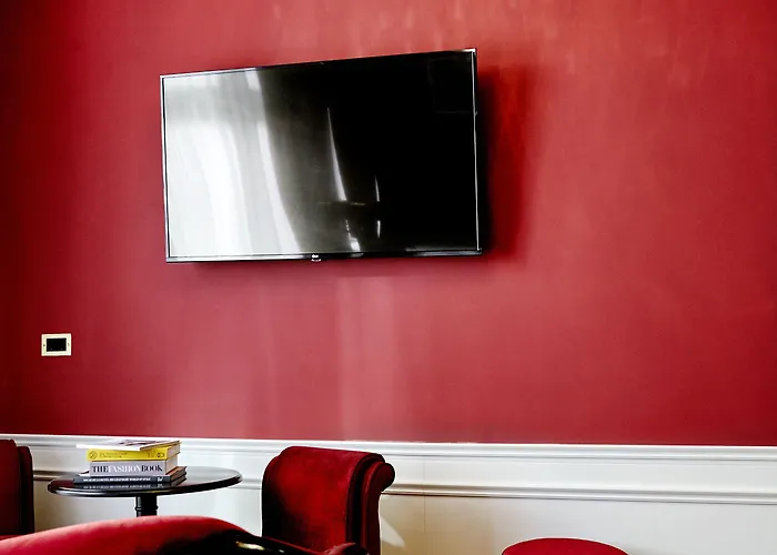 Provocateur Berlin, Part Of Sircle Collection