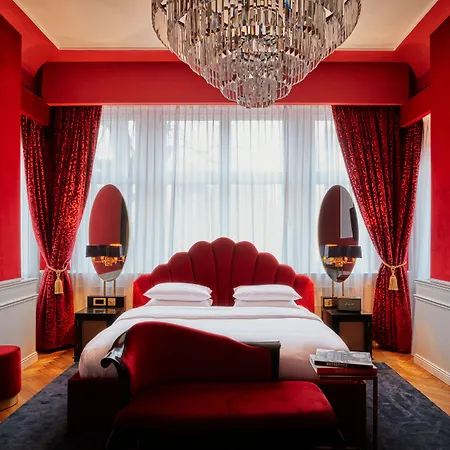 Provocateur Berlin, Part Of Sircle Collection 4*