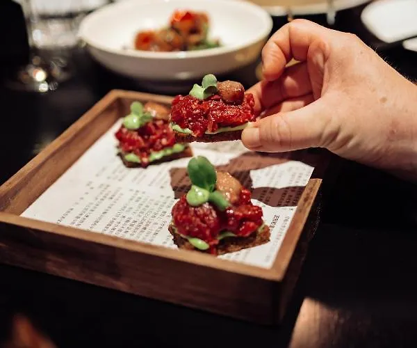 Provocateur Berlin, Part Of Sircle Collection